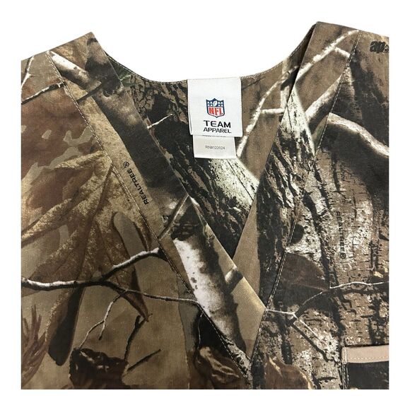Real Tree 49ers Camo Scrub Top Mens Small - Picture 4 of 5